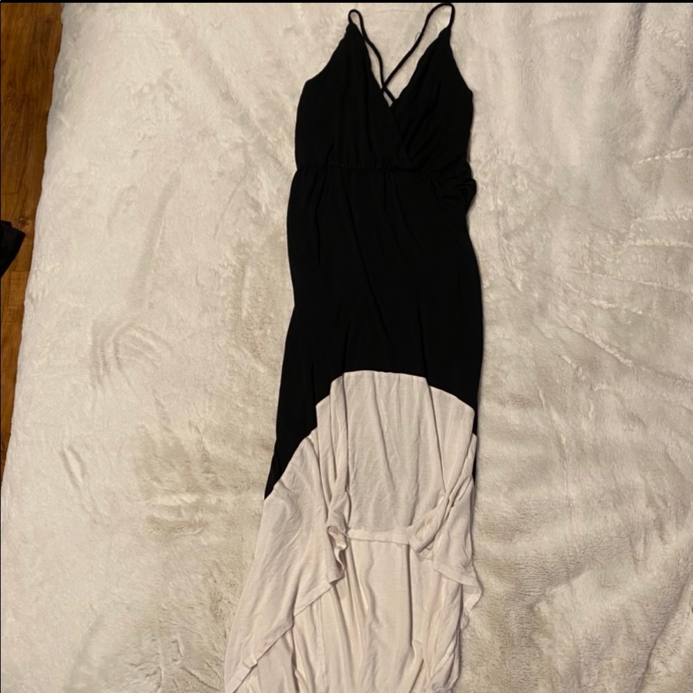 Miss Chievous Black White Hi-Low V Neck Dress Medium Criss Cross Color Block